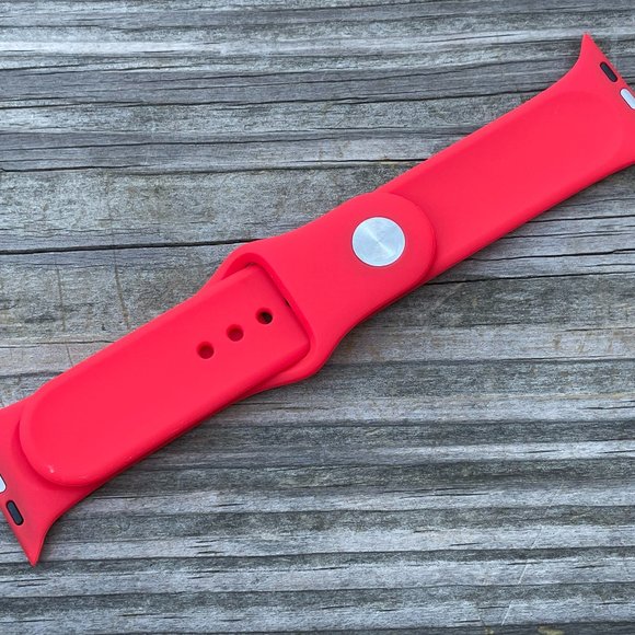iWatch Replacement Band Red Rubber Sport Strap Size 42/44mm  Unbranded - Picture 3 of 8